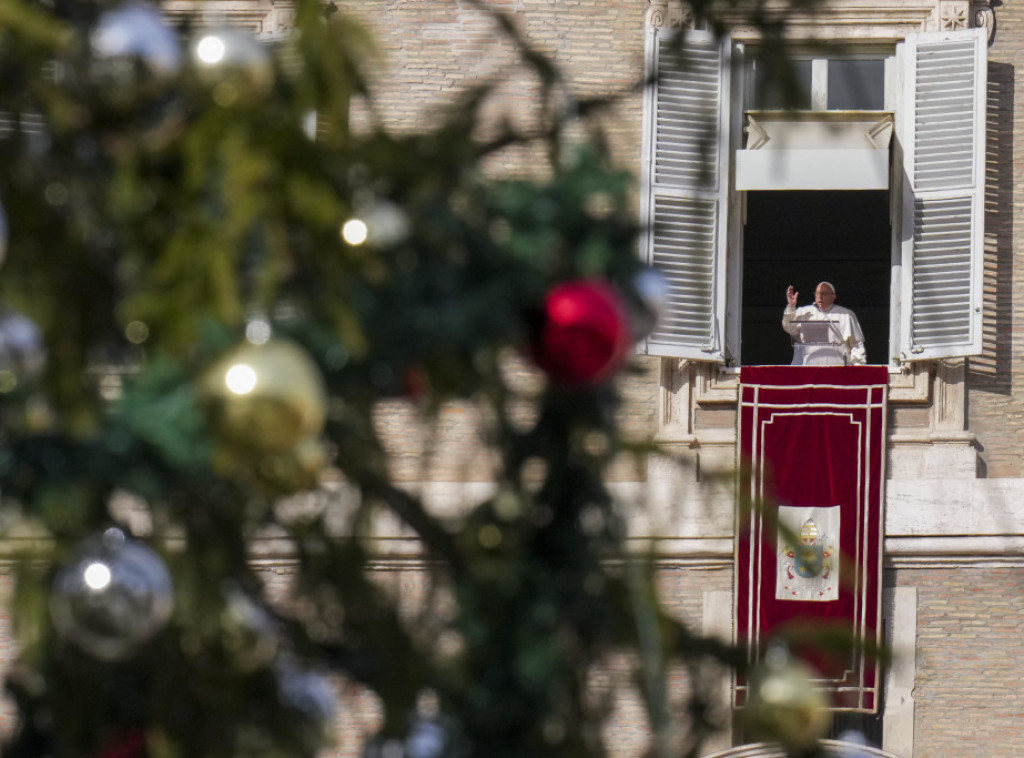 Papa: Deo sveta se bogati, dok ostali umiru u ratovima i od gladi