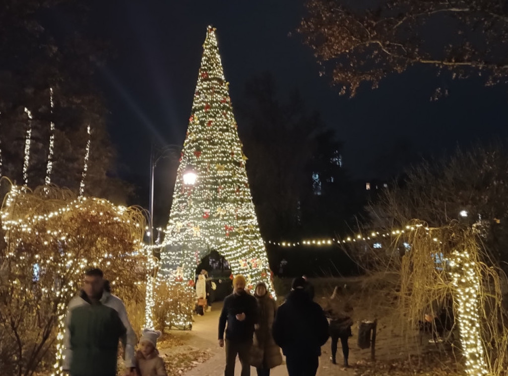 Otvorena nova sezona Ledene šume u Novom Sadu