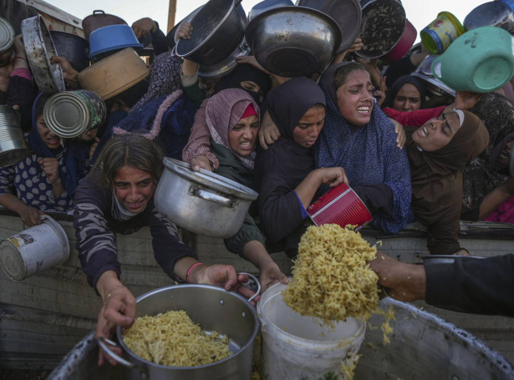 Izrael: Protekle sedmice 1.316 kamiona sa humanitarnom pomoći ušlo u Pojas Gaze