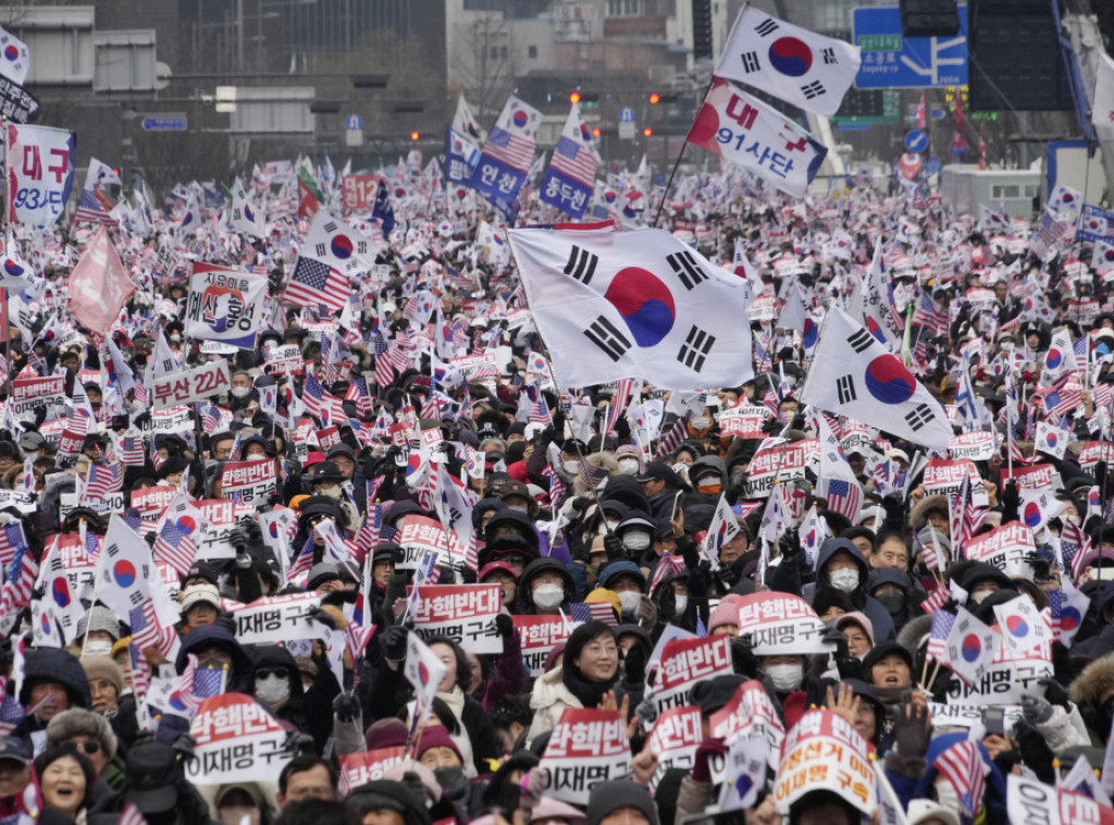 Protesti u Seulu zbog predsednika Jun Suk Jeola