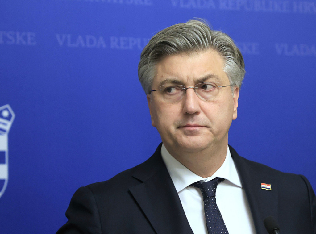 Plenković: Važno je naći dugoročno rešenje bezbednosti u školama; Fuhs: Prvo striktna primena postojećih mera