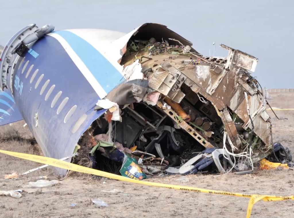 Kazahstan: Avionsku nesreću Azerbejdžan erlajnsa preživelo 25 osoba