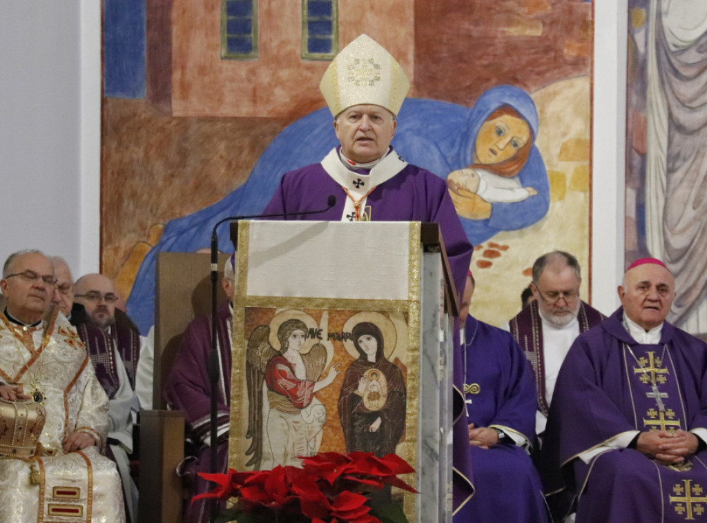 Katolički vernici danas proslavljaju Božić, kardinal Nemet služio misu u Crkvi Sveti Anto