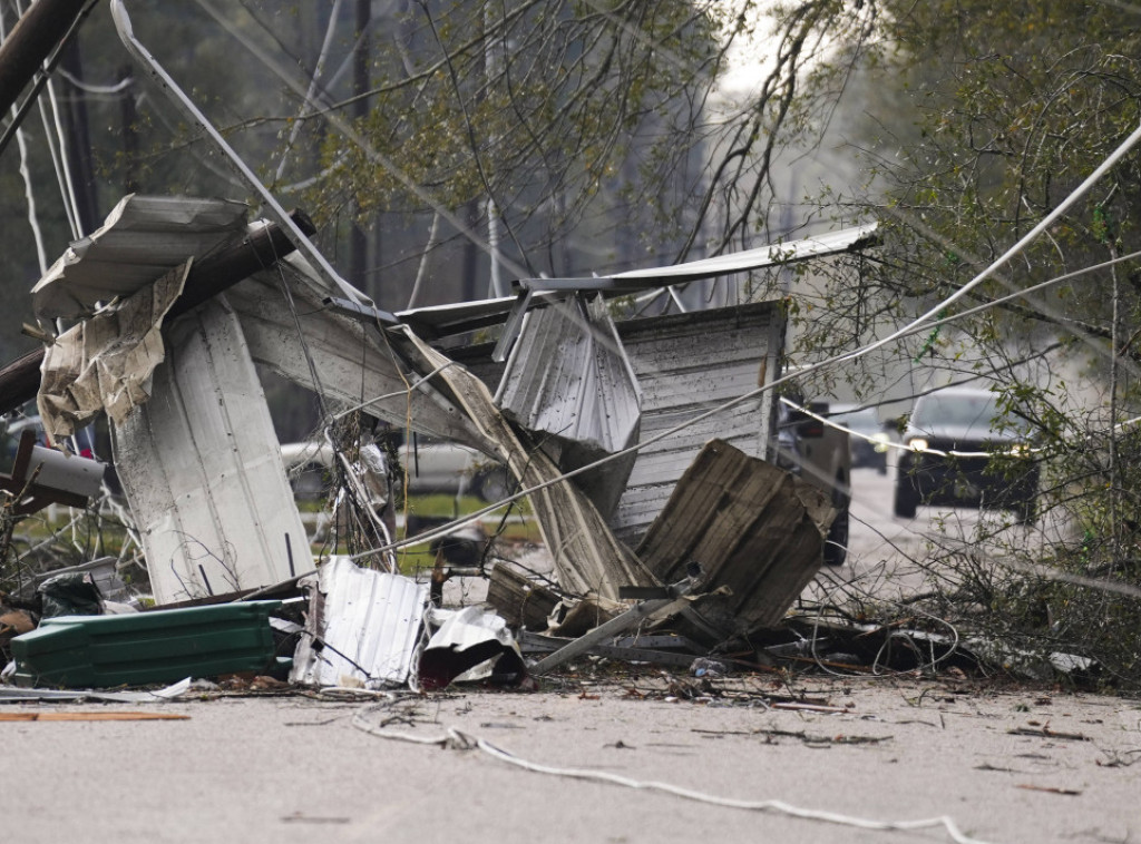 Najmanje dve osobe poginule, dve povređene u oluji na jugu SAD