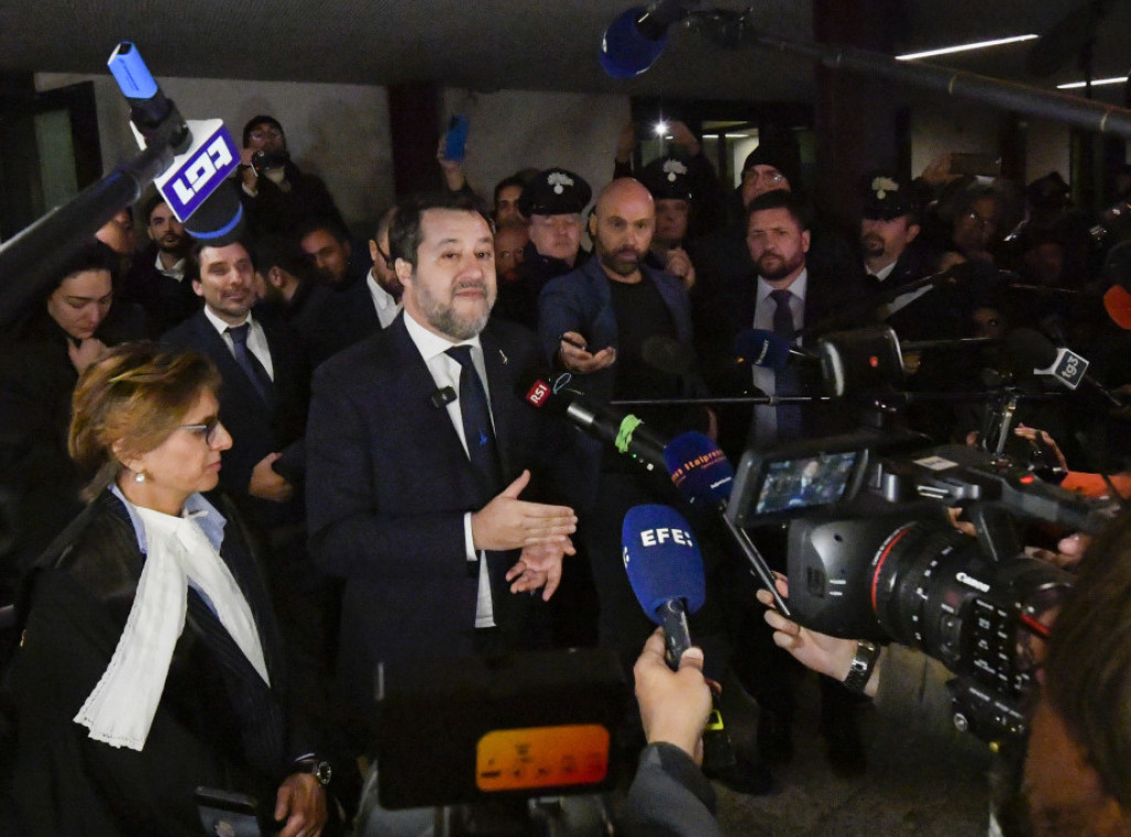 Salvini podržava zabranu nošenja burke u Švajcarskoj