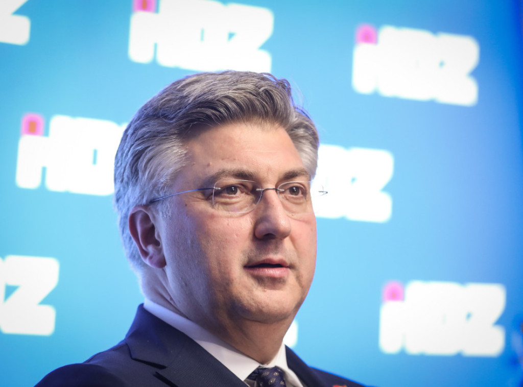 Plenković čestitao Božić pravoslavcima; Božić donosi radost, nadu i mir