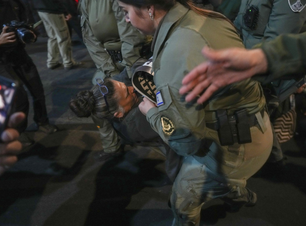 Sukob policije i demonstranata na protestu u Tel Avivu