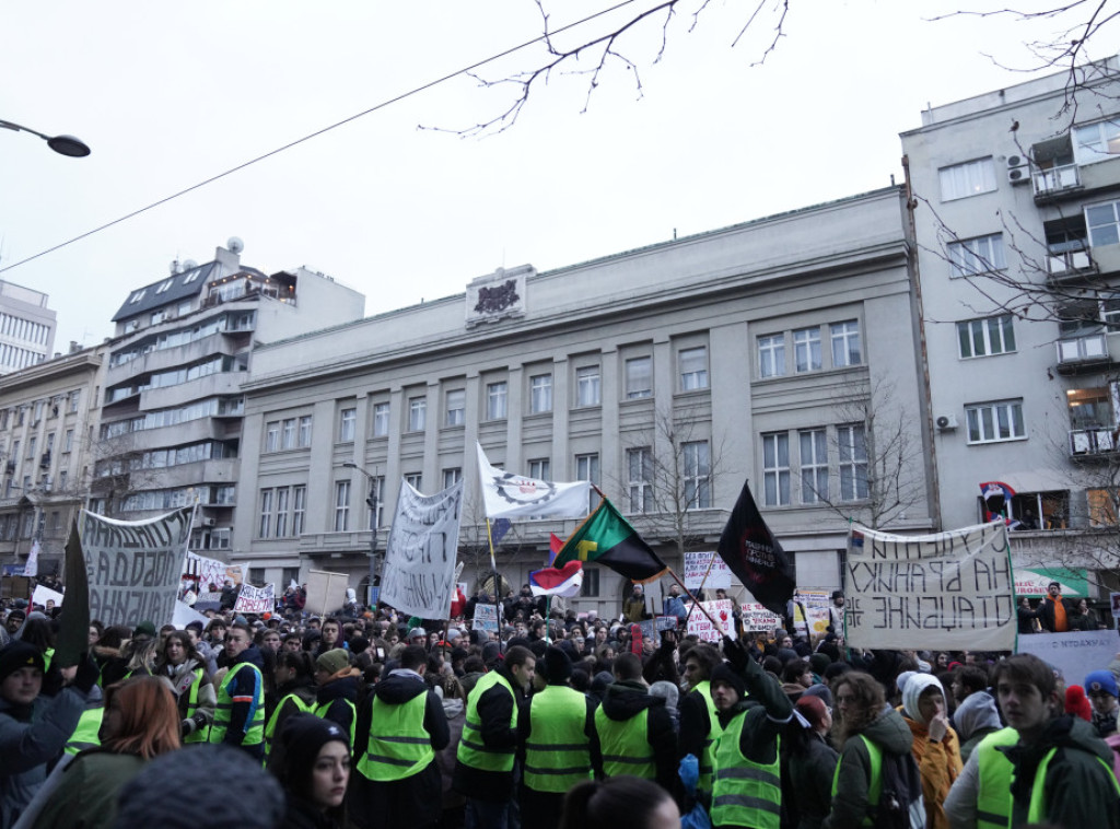 Studenti koji blokiraju fakultete danas održavaju protest ispred Ustavnog suda u Beogradu