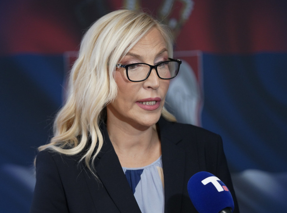 Ministarka Popović oštro osudila prizivanje smrti predsednika na protestu