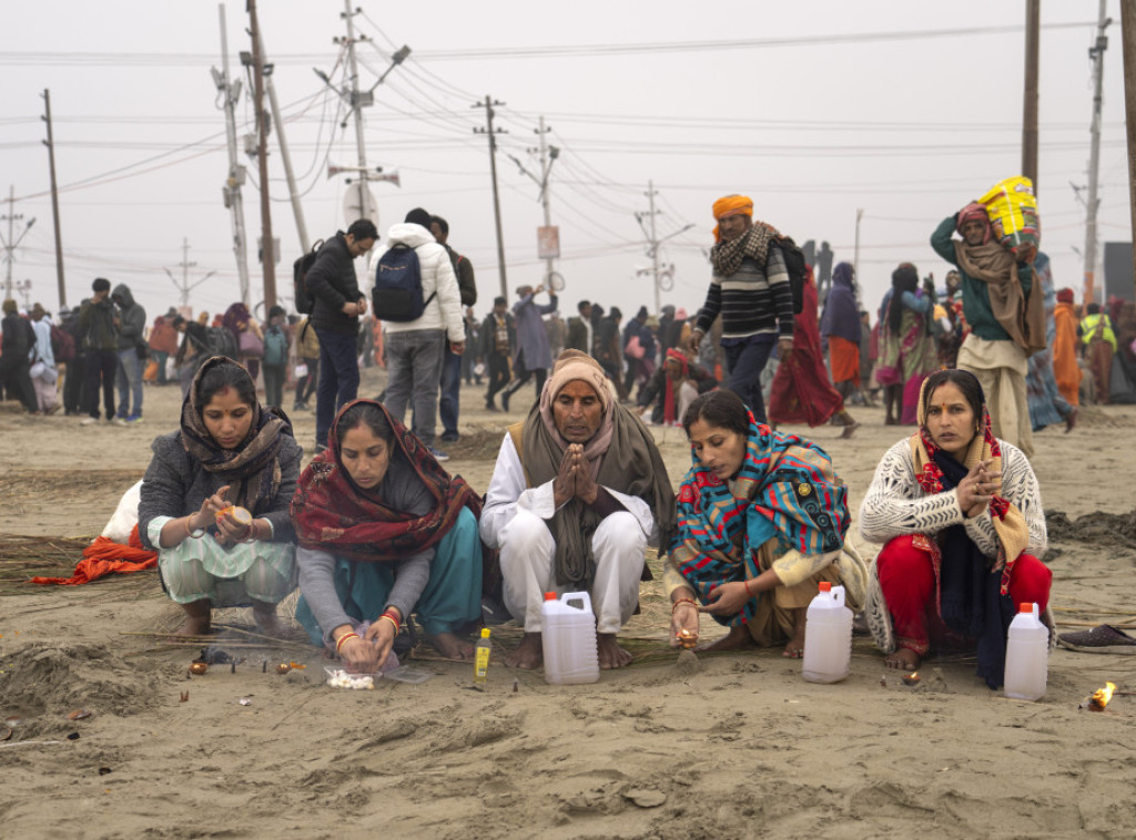 U Indiji počeo šestonedeljni hinduistički festival Maha Kumbh Mela