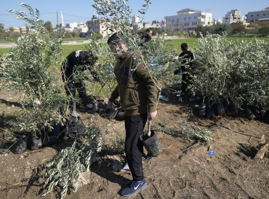 Palestinci posvetili maslinjak na Zapadnoj obali Džimiju Karteru