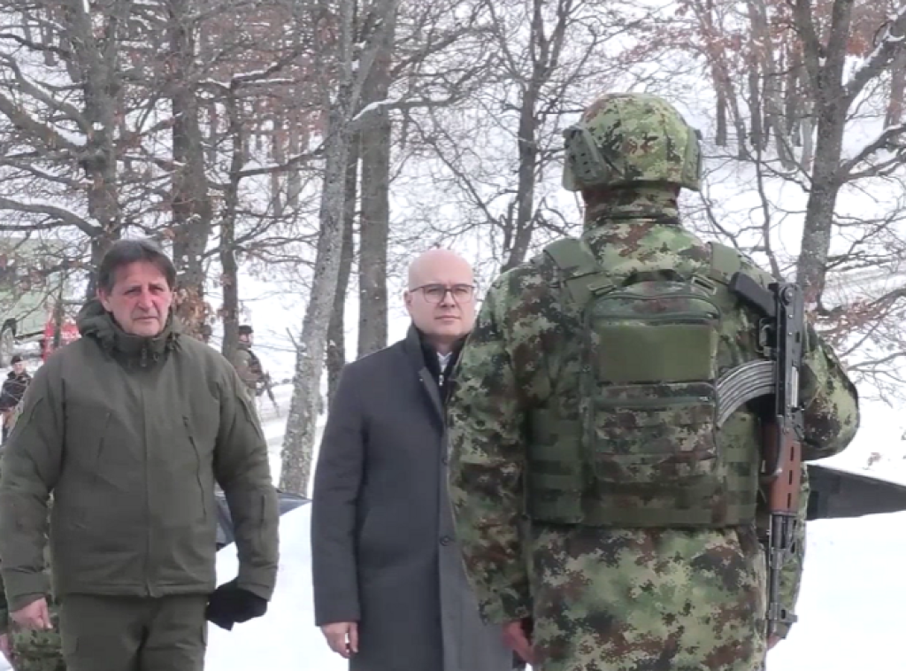 Vucevic visits Serbian Armed Forces troops in Ground Safety Zone