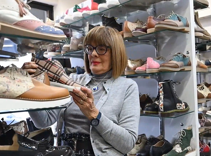 Maja Gojković posetila porodičnu firmu "Bratscher Custom Shoes" u Novom Sadu