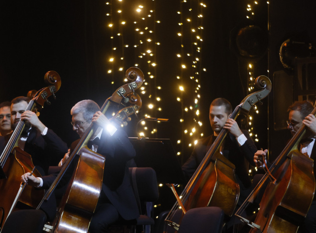 Simfonijski orkestar i hor RTS sa gostima održali novogodišnji koncert u Sava Centru