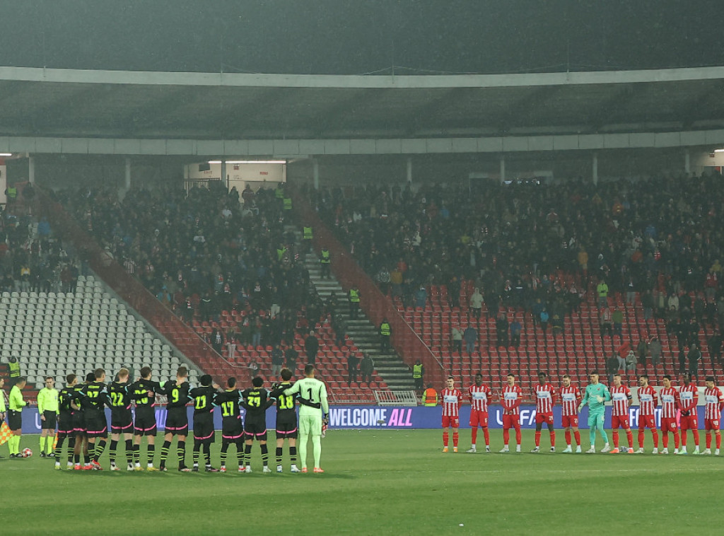 Uoči meča Zvezda - PSV održan minut ćutanja za stradale u požaru u Barajevu