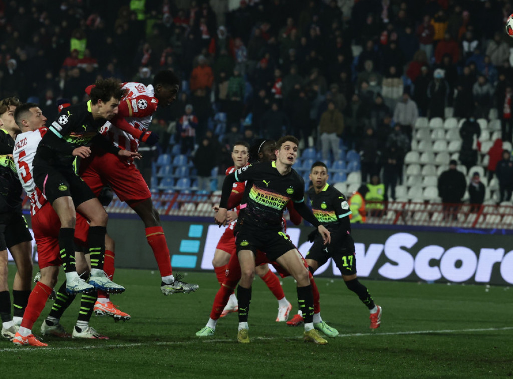 Fudbaleri Crvene zvezde poraženi od PSV-a, od 0:3 umalo do remija