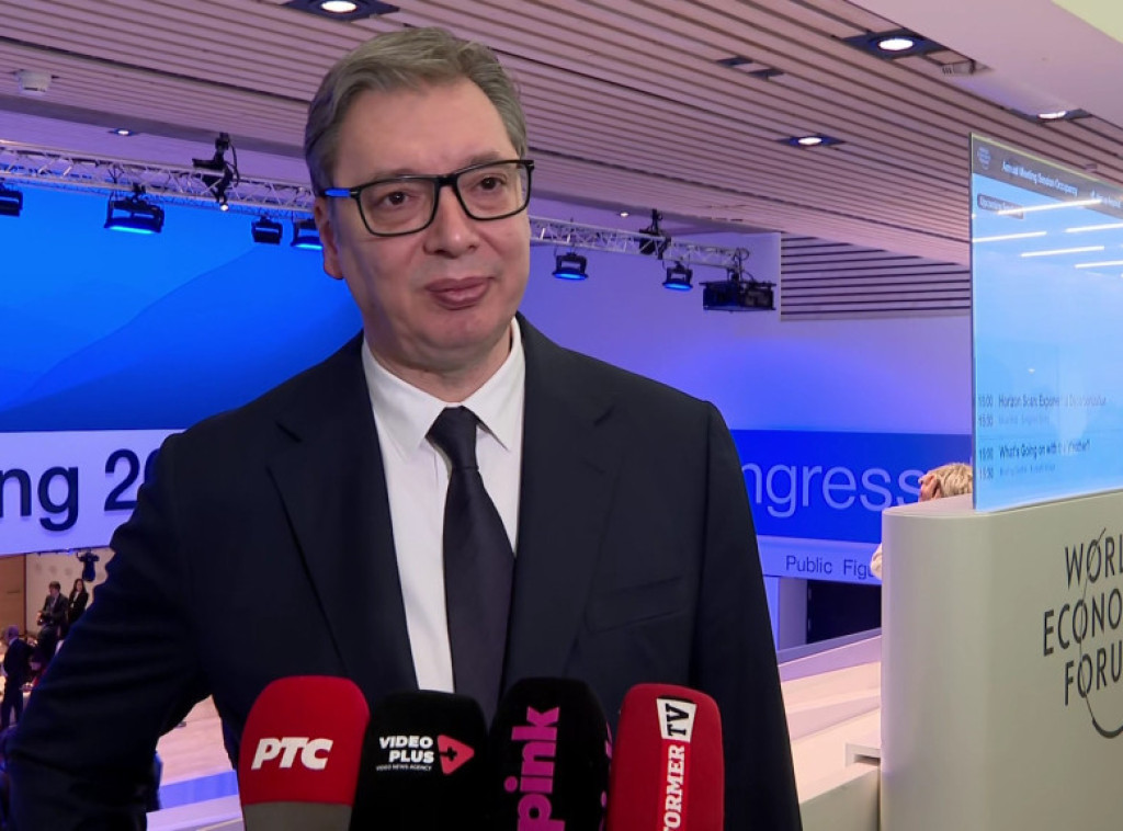 Vučić: Važni razgovori u Davosu, očekujem posetu Dude u narednih mesec i po