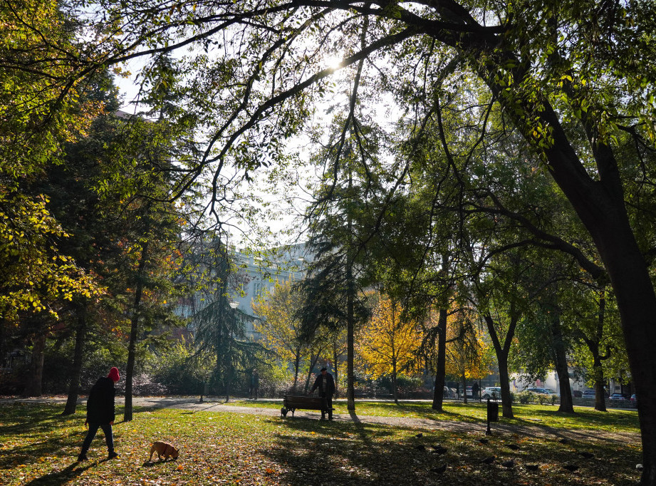 Danas neuobičajeno toplo za ovo doba godine, temperatura do 19 stepeni