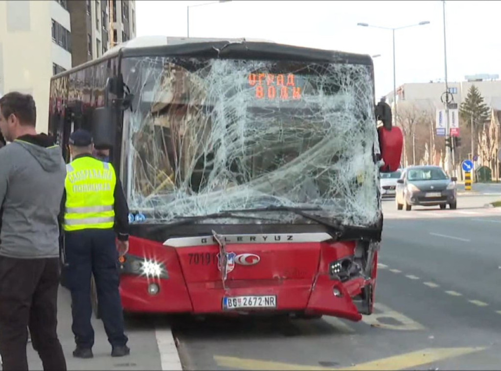 Svedok: Do nesreće došlo kada je autobus udario u drugi pri velikoj brzini