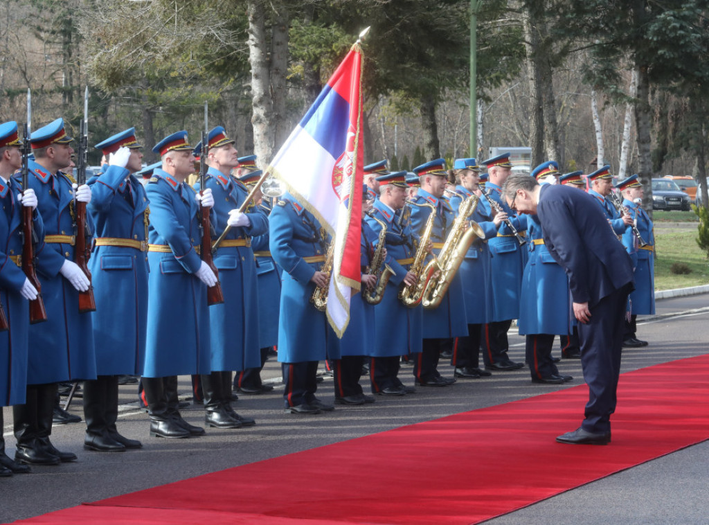 Vucic attends regular annual analysis of state of Serbian Armed Forces