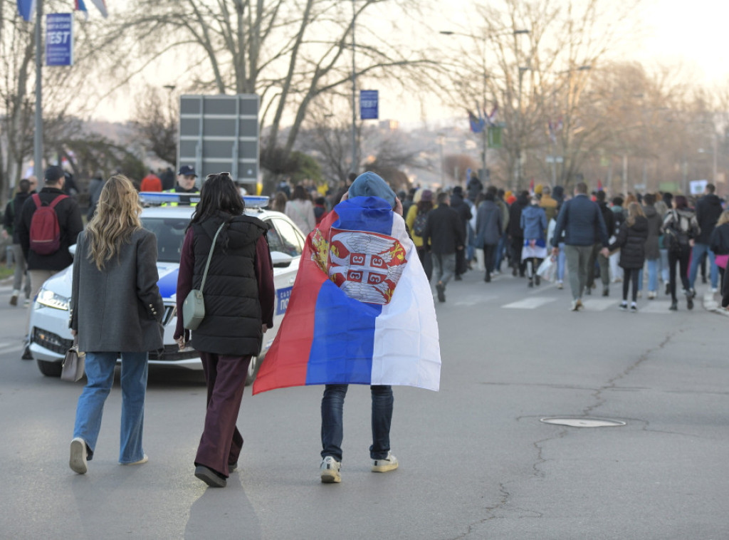 Studenti u blokadi i jedan broj građana blokirali sva tri mosta u Novom Sadu