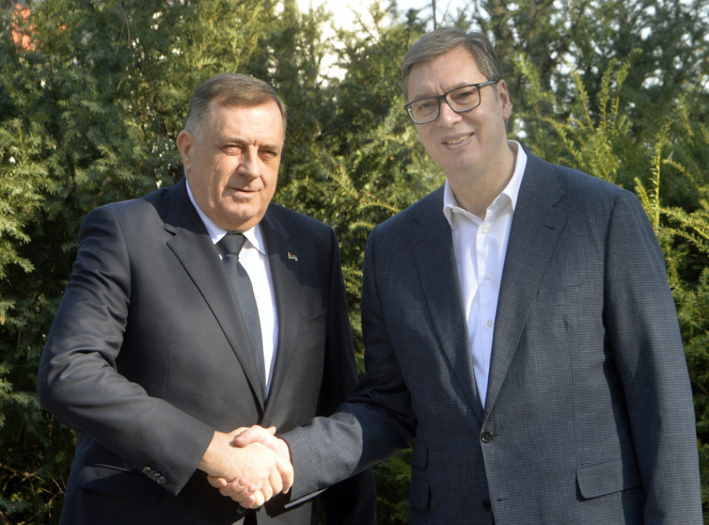 Vucic, Dodik discuss crucial issues for Serbs and for future of Serbia, Srpska