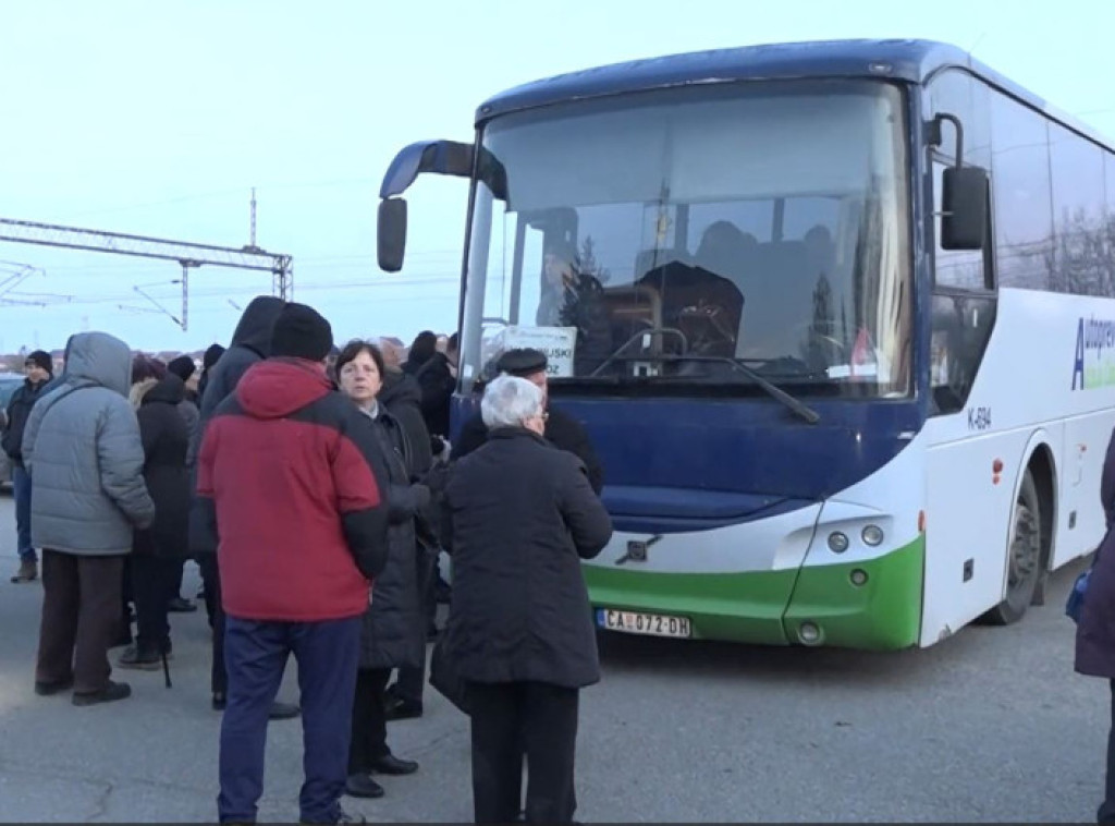 Više od 150 raseljenih krenulo iz Kraljeva na glasanje na AP KiM