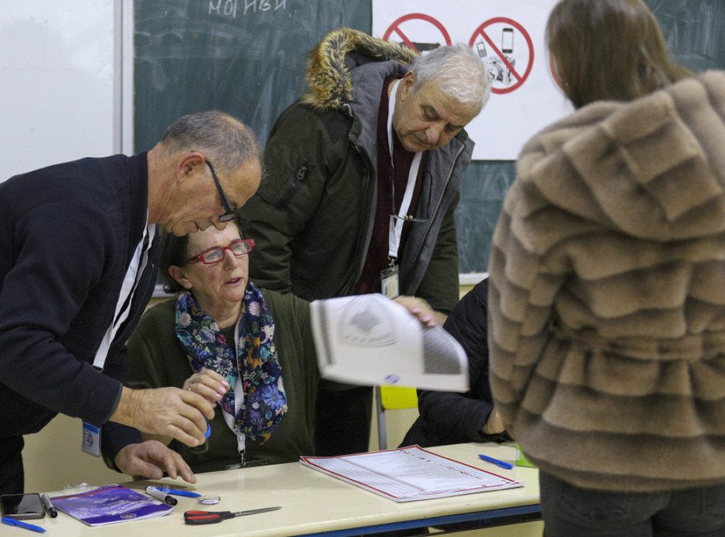 Centralna izborna komisija u Prištini: Do 15 časova glasalo 28,32 odsto upisanih birača