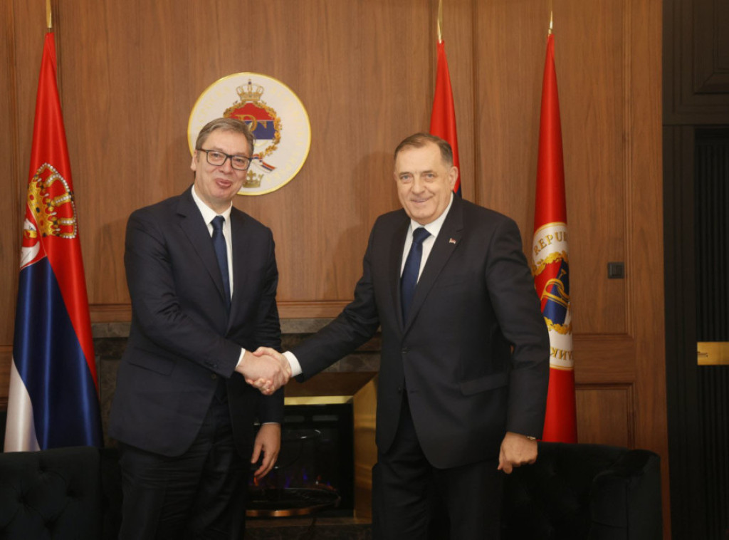 Vucic: Crucial issues for future of Serbs discussed with Dodik