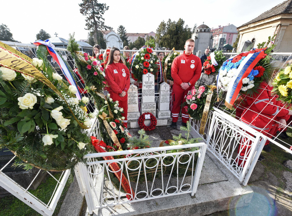 Pomenom i polaganjem venaca obeleženo 110 godina od smrti Dr Elizabet Ros