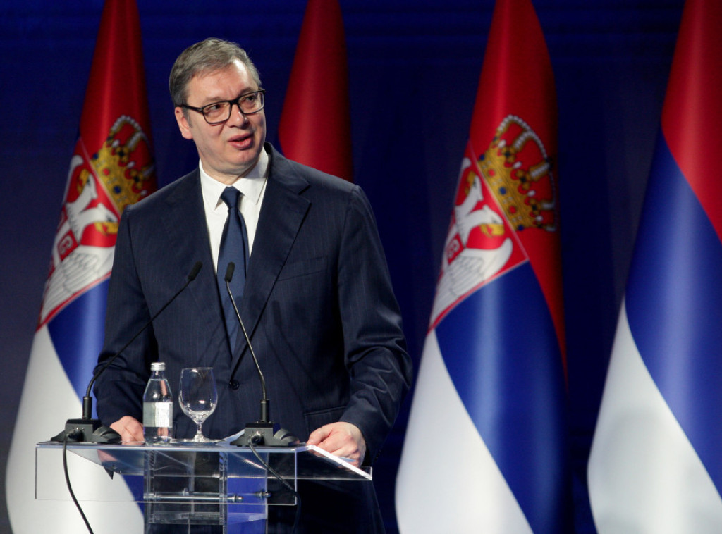 Vučić: Od utorka će skoro sve škole u Srbiji raditi