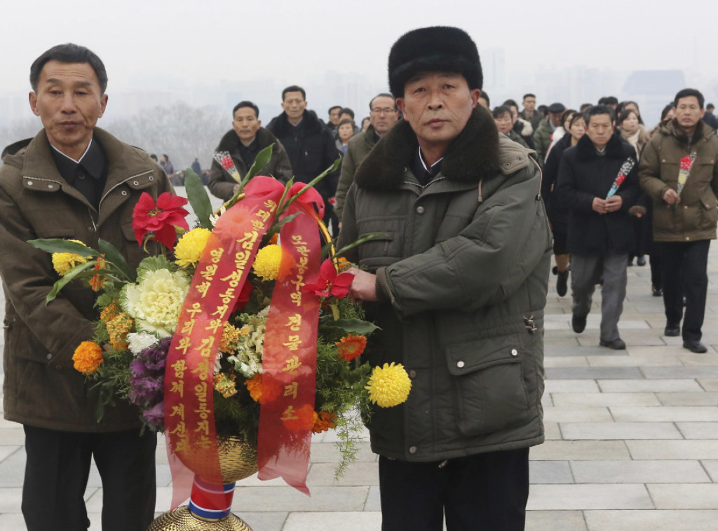 Kim Džong Un posetio grob svog oca posle četiri godine