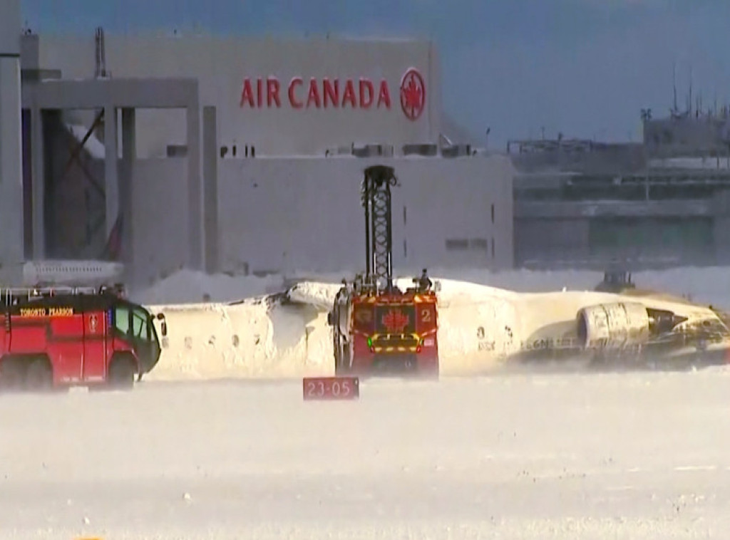 Više ljudi povređeno u padu aviona Delta Airlinesa na aerodromu u Torontu