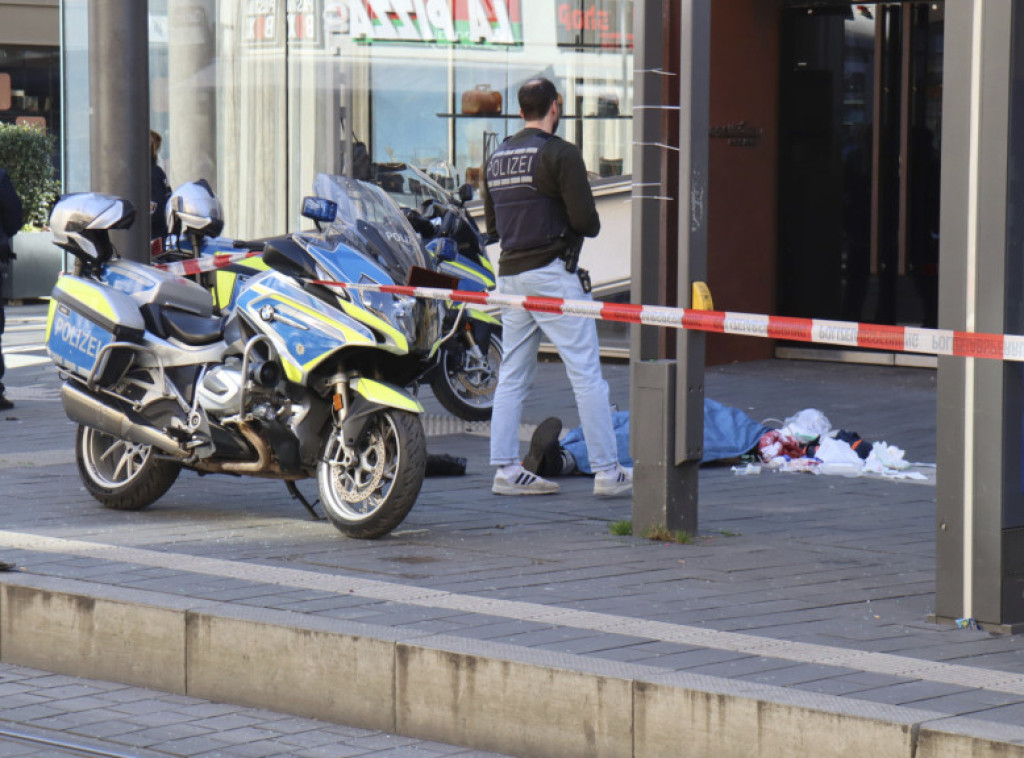 Strobl: Bez naznaka o ekstremističkoj ili verskoj pozadini incidenta u Manhajnu