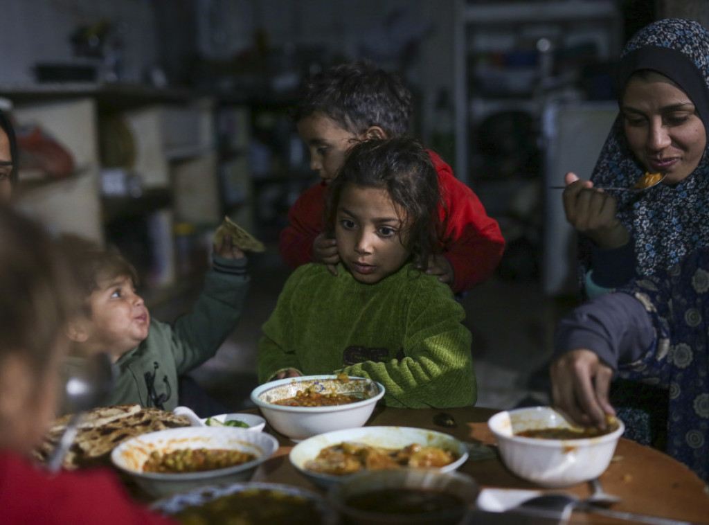 Humanitarne organizacije upozorile na rizik od isteka roka trajanja zaliha za Gazu