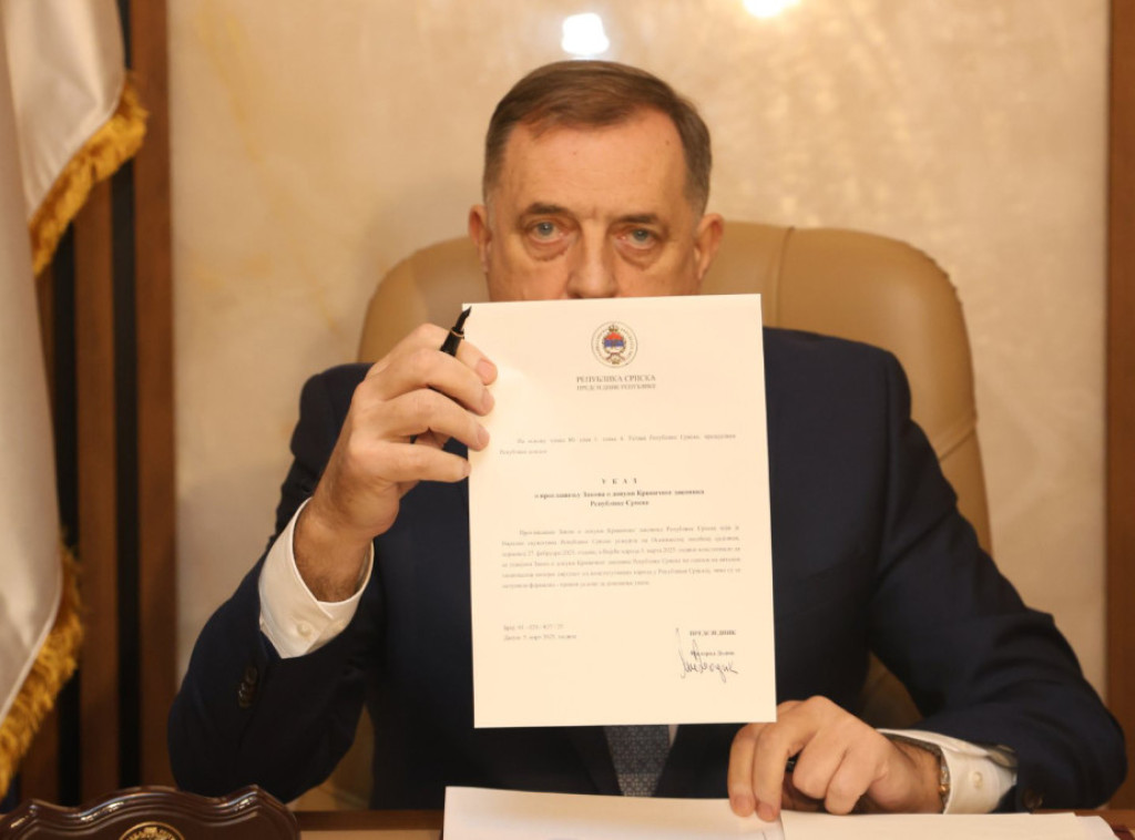 Dodik potpisao ukaze o proglašenju zakona o zabrani delovanja Suda i Tužilaštva BiH