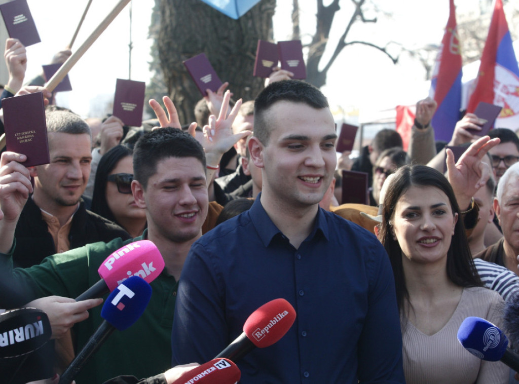 Studenti u Pionirskom parku: Rok 17. mart, posle idemo u posetu rektorima